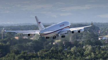 Váratlan fordulat: különleges delegációt küldenek Amerikába az oroszok, nem akárki lesz a gépen