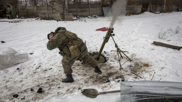 Magára hagyta Ukrajnát Trump, Putyin megjelölte a béke alappilléreit - Háborús híreink szerdán 