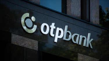 300 milliárd forint sorsáról döntenek ma az OTP-nél