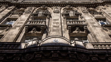 Nem tűri tovább az OTP Bank: ismét alkotmányjogi panaszt nyújtottak be