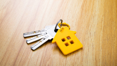 Otthontámogatás 2026: az 1 milliós közszolgálati támogatás részletes feltételei, tudnivalói egy helyen