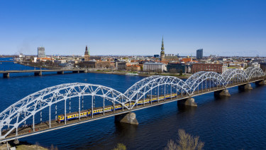 Több tízezer kontinensbérletet osztott ki Brüsszel