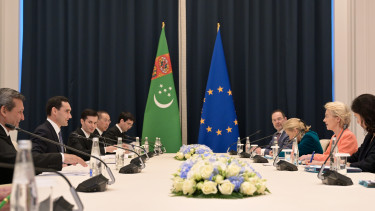 Kegyetlen rezsimmel szövetkezhet Brüsszel, hogy tőlük hordja haza a zöldenergiát