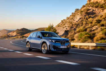 P90615617_lowRes_the-new-bmw-ix3-50-x