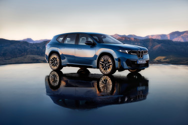 P90615638_lowRes_the-new-bmw-ix3-50-x