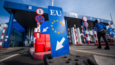 Már a migrációs paktum szelére bezuhant a menedékkérelmek száma Európában