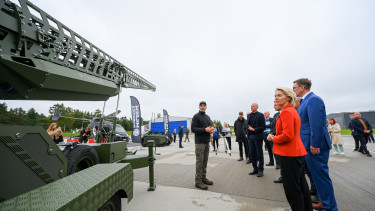 Hatalmas pénzosztásba kezdett az európai fegyveripar