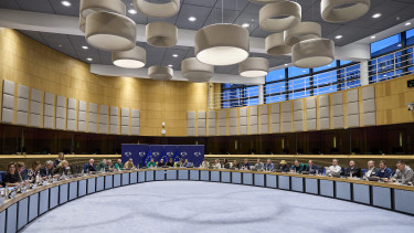 Áll a bál az EU vámágyúja körül, Trump fenyegetése elhozhatja a tűzparancsot