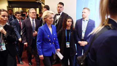 Egymásnak adják a kilincset a lobbisták von der Leyenéknél – mi készül itt?