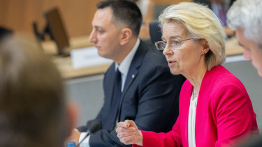 Ursula von der Leyen nekiment az amerikai szankcióknak