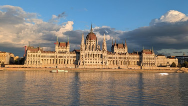 parlament országház budapest duna állam főváros