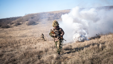 Végzetes szorításba került Pokrovszk, felvonult a határon a KNDK hadereje - Híreink az ukrán frontról pénteken 