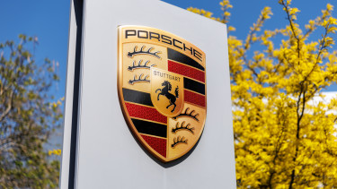 Fegyverkezik Európa - Még a Porsche is beszáll a védelmi iparba
