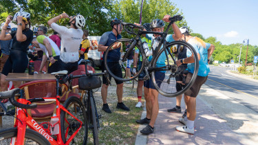 Tekerj a jó ügyért! Elstartolt a Portfolio X-Cycling Day