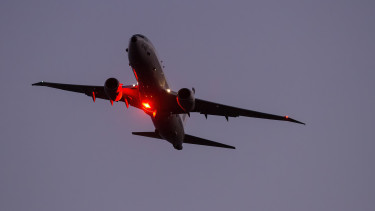 Elkezdődött: Donald Trump kiadta a parancsot a légierőnek - Amerikai gépeket észleltek az ellenséges állam körül