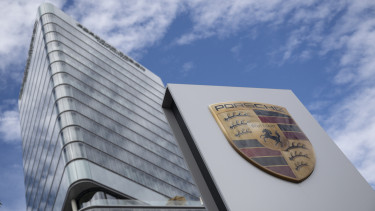 Zuhan a Porsche árfolyama - Kikerül a DAX indexből