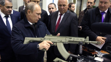 Kiadta az utasítást Putyin Oroszország barátainak: el lehet kezdeni orosz fegyvereket vásárolni