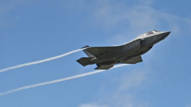 Baj van a britek szupermodern F-35-ös lopakodó vadászbombázóival