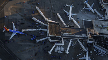Wizz Air, Ryanair, Lufthansa - Kik lehetek az iráni megállapodás nyertesei? Mutatunk 4 olcsó részvényt, ami az elemzők kedvence most