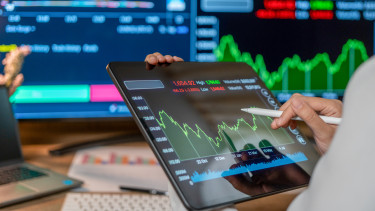 Meddig erősödhet még a forint? - Válaszolnak a profi befektetők