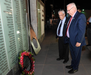 Reuven_Rivlin_in_a_ceremony_honoring_Druze_fighters_who_fought_in_the_battles_of_Israel's_independence,_October_2017_(8807)