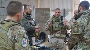 Megkongatta a vészharangot a NATO korábbi vezető katonatisztje: „háborúban állunk”