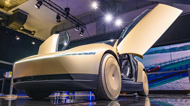 Itt a Tesla nagy napja, jönnek a kormány és pedál nélküli autók!
