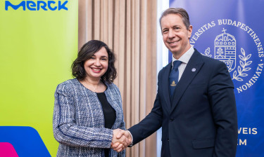 RS211141__19A9873_hl