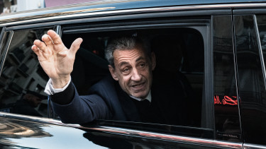 20 nap után máris kiengedték a börtönből Nicolas Sarkozy-t