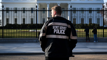 Fegyveres férfira lőttek rá Trump testőrei: tűzharc volt Washingtonban, nem kizárt, hogy az alelnök volt a célpont