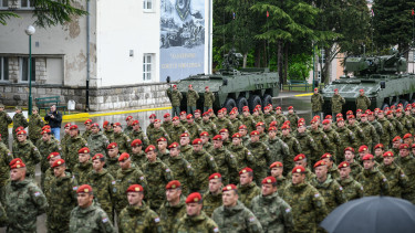 Elkezdődött: több száz férfi kapott sorkatonai behívót Magyarország szomszédjában