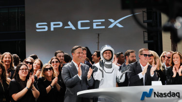 Olyan drága a SpaceX, hogy még a Marsról is látszik