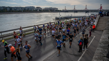 Közlekedési pokol várható a hétvégén: lezárják fél Budapestet, mutatjuk a részleteket