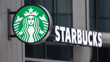 Kávézókat zár be a Starbucks, jönnek az elbocsátások