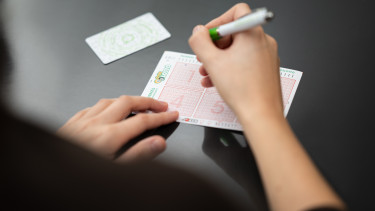 Közel 4 milliárd forintot lehet már nyerni Magyarországon