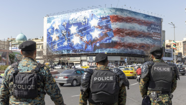 Diszkrét béketárgyalást folytatott Amerika és Irán: három órán keresztül egyeztettek - Hamarosan jöhet a folytatás