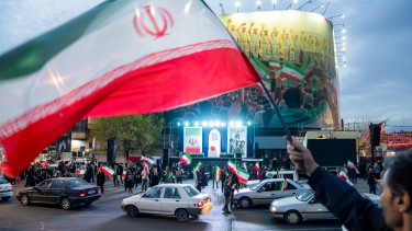 Trump szerint közel a megállapodás, Irán tagad – Híreink a közel-keleti konfliktusról kedden 