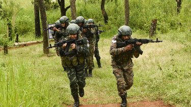 Hatalmas sereg sorakozott fel: az Egyesült Államok vezetésével 30 ország katonái léptek akcióba