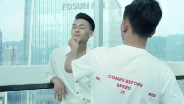 Egy egész üzletág épült fel magányos férfiak tízmillióira – Ez sem mentheti meg a világ egyik vezető hatalmát a katasztrófától?