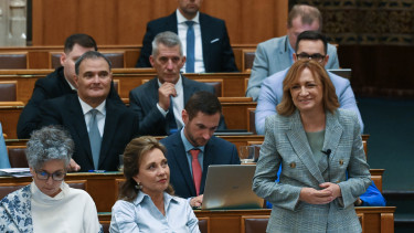 Tisza-kormány: ma dönt a Tisza-frakciója az új köztársasági elnökjelölt személyéről, átmeneti fellélegzés az energiaválságban