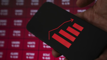 Nem tudnak felállni az esésből a világ tőzsdéi 