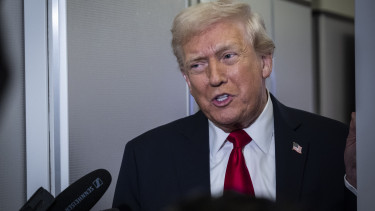 Hatalmas győzelmet aratott Donald Trump: ejtették ellene a vádat a történelmi összeesküvési ügyben