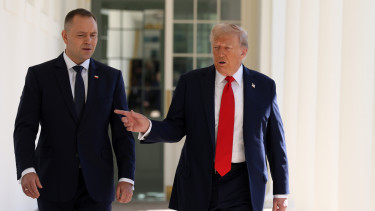 Sajtóértesülés: titkos tárgyalást folytatott Donald Trump az egyik vezető NATO-hatalom kormányának megbuktatásáról