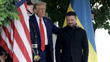 Elkezdődött a Trump-Zelenszkij csúcs, ma eldőlhet Ukrajna sorsa - Percről percre a Trump-Zelenszkij-EU tárgyalásról 