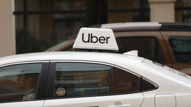 Nagy fordulat jön az Ubernél, kezdődhet a robotaxi-forradalom!
