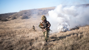 Kimondta a neves amerikai professzor: Ukrajna vesztésre áll - Most már csak egyetlen kiút maradt