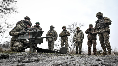 Készül a megállapodás, ami eldönti Ukrajna jövőjét: 30 ezer katona nézhet farkasszemet az oroszokkal