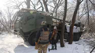 Súlyos csapást szenvedett Moszkva szupertitkos bázisa, mélységi csapásokat helyeztek kilátásba – Ukrajnai háborús híreink kedden