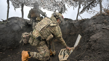 Az összeomlás fenyegeti Oroszországot, fordulat a béketervben – Ukrajnai háborús híreink csütörtökön 