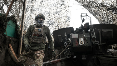 Putyin kemény fenyegetést küldött, százezres hadsereget von össze Moszkva a NATO elleni támadáshoz – Háborús híreink csütörtökön